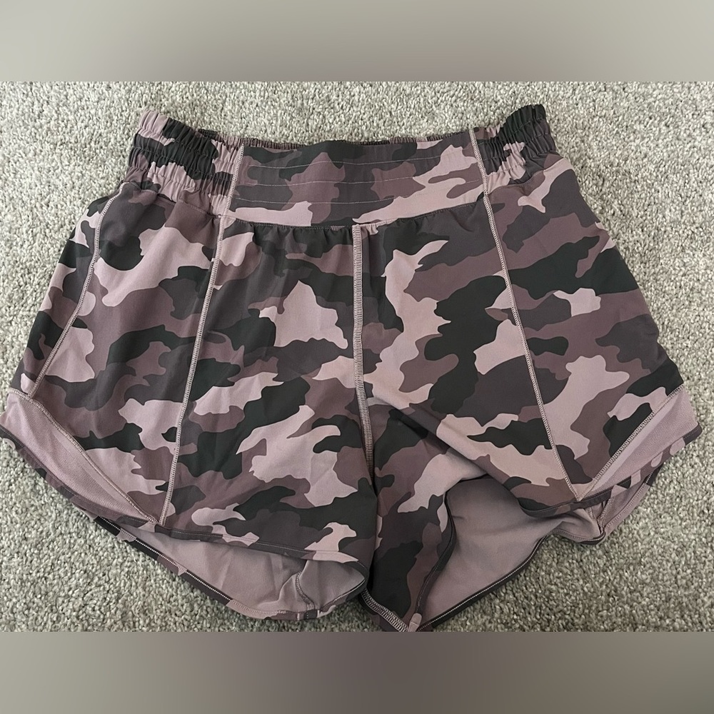 Hotty Hot High Rise - Lined Shorts 4” Heritage 365 Camo Mauve